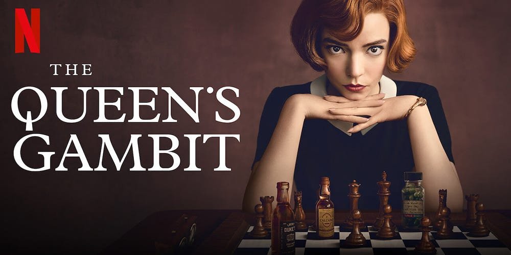 《The Queen’s Gambit》劇集海報：紅髮女子坐在棋盤前，畫面顯示英文劇名及Netflix標誌