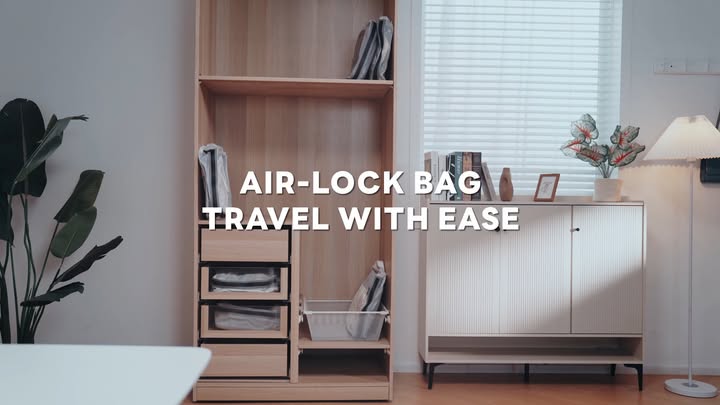OUTZAC Air-Lock bag 270°全開拉鍊，節省高達90%空間，多款尺寸靈活搭配，可容納25件以上衣物，防水防黴，可重複使用，環保又慳錢。