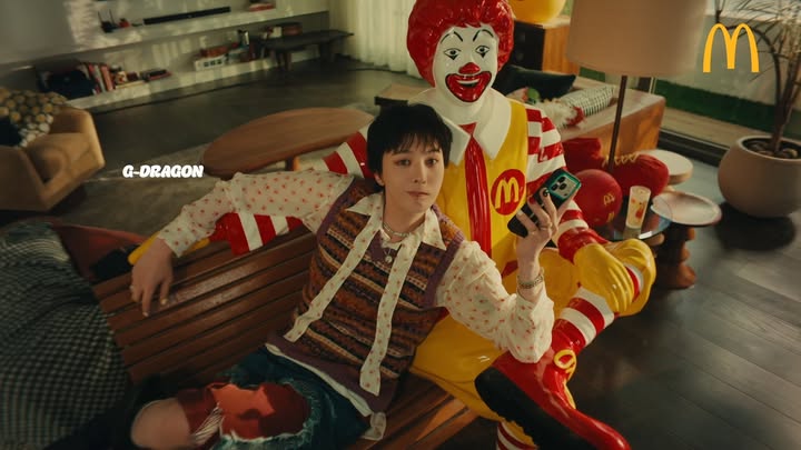 麥當勞至潮韓式風味係咩😋❓ G-DRAGON #韓辣牛油醬脆爆雞腿飽 #McDonaldsHK #imlovinit